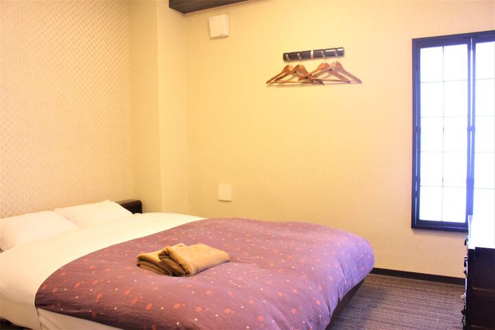 Room 7 of 65