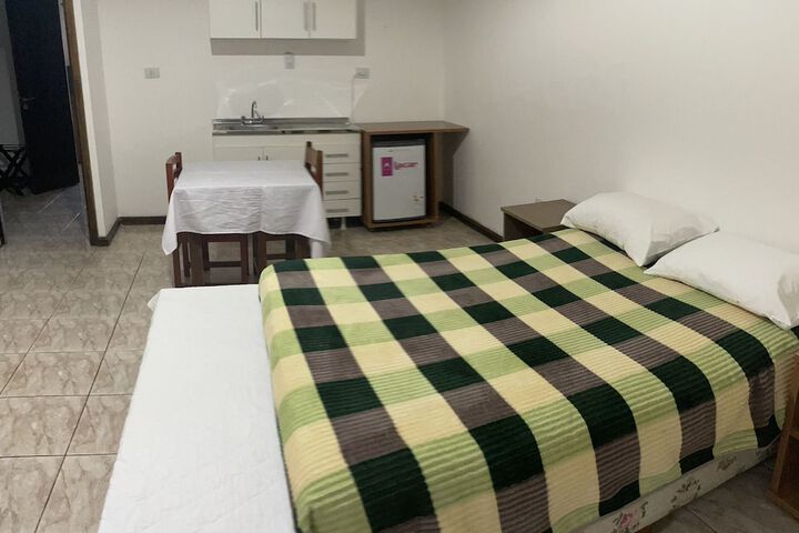 Room 10 of 18