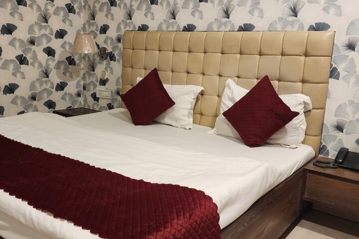 Room 42 of 48