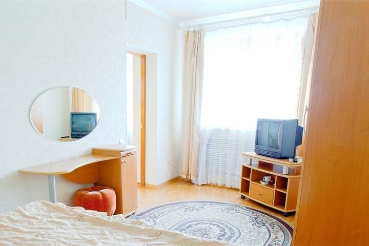 Room 4 of 66