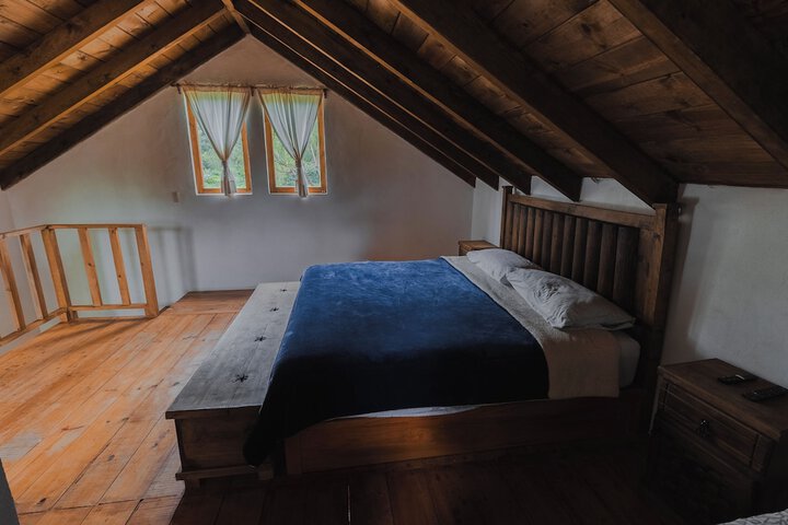 Room 82 of 193