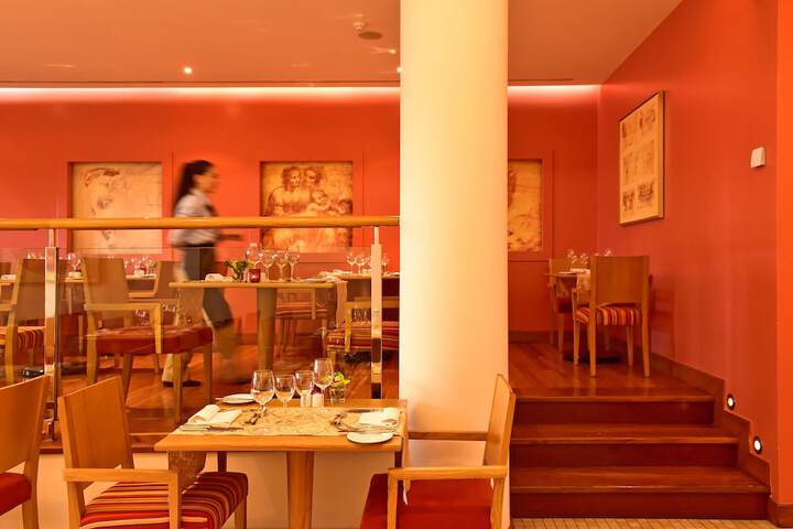 Dining 211 of 411