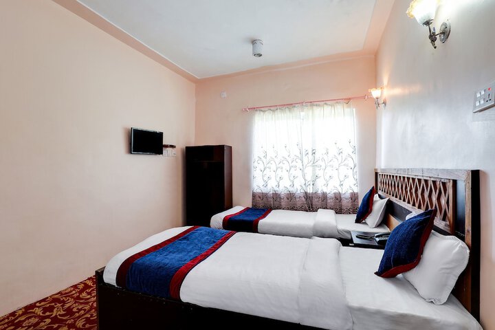 Room 17 of 27