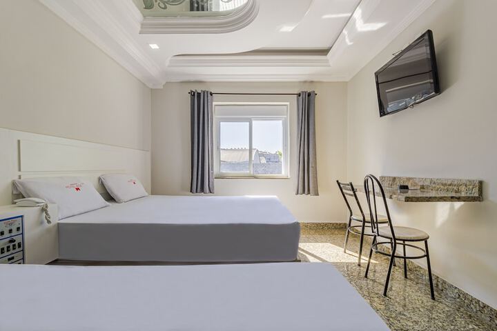 Room 30 of 76