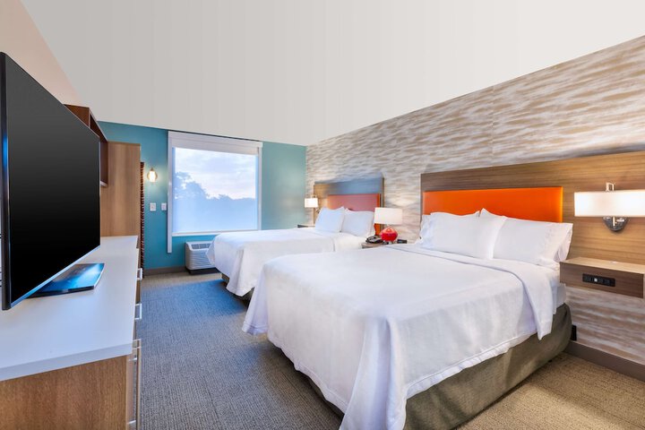 1 King Bed Studio Suite (5 of 6)