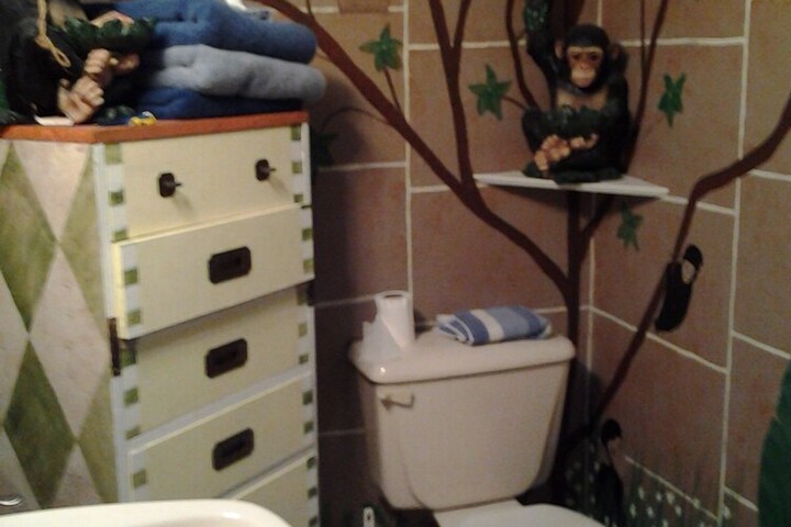 Room 12 of 25