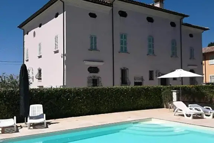 Pool 12 of 14