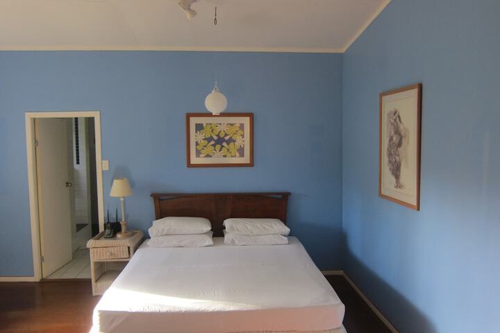 Room 9 of 63