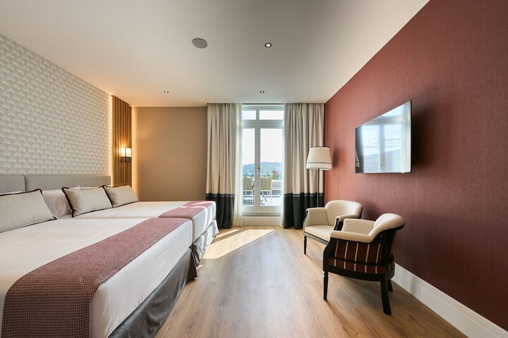 Room 15 of 116