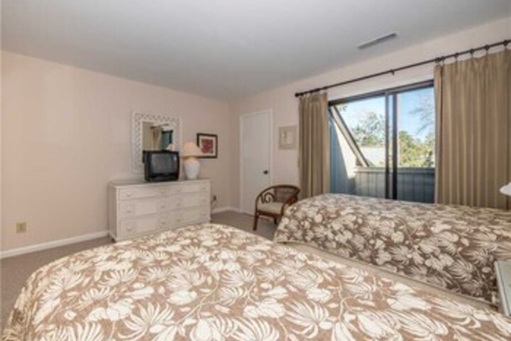 Room 25 of 28
