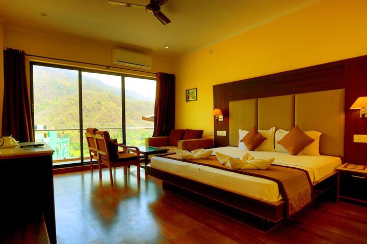 Room 20 of 36