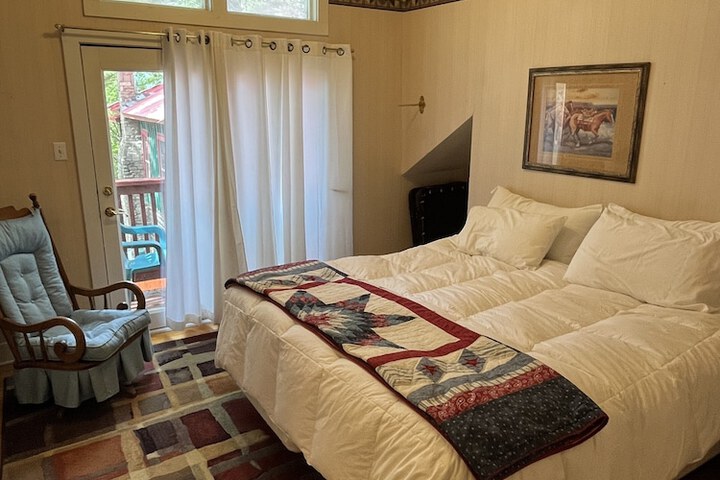 Room 10 of 42