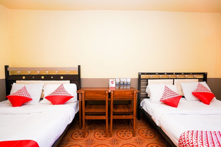 Room 10 of 26