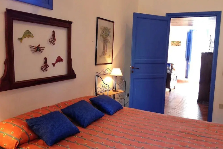 Room 3 of 21