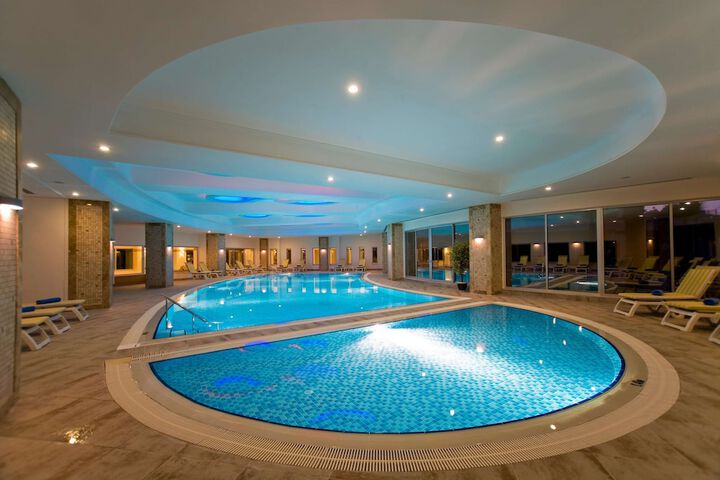 Pool 43 of 121