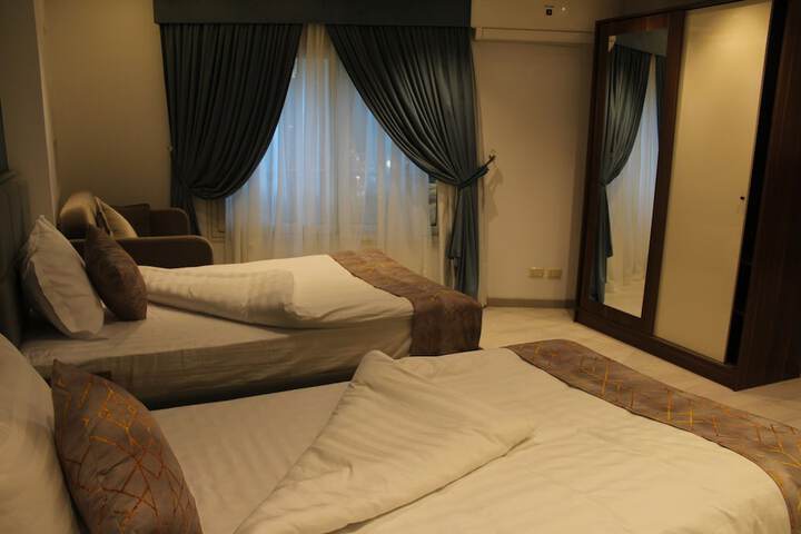 Room 19 of 158