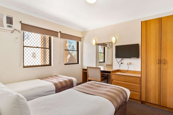 Room 42 of 92