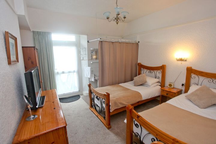 Room 17 of 62