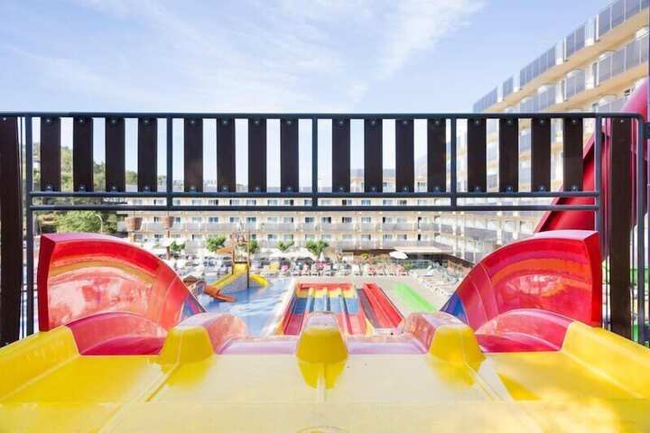 Pools & Facilities
