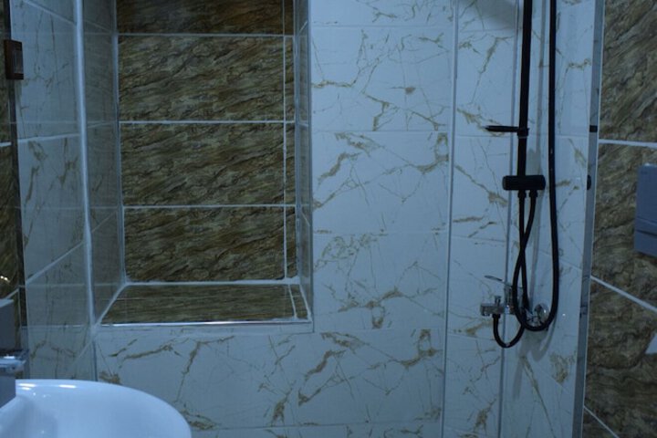 Room 14 of 19