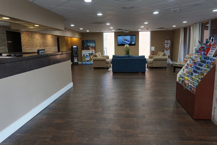 Check-in/check-out kiosk