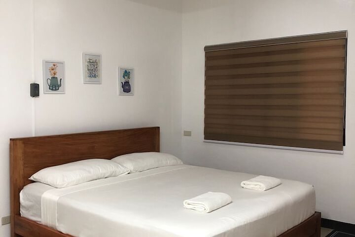 Room 14 of 16