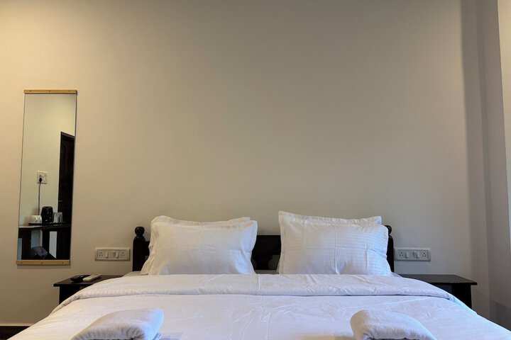 Room 13 of 26