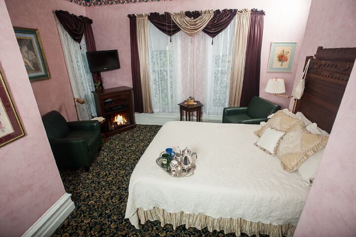 Room 18 of 52