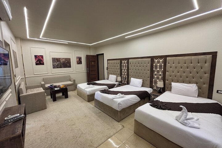 Room 33 of 110