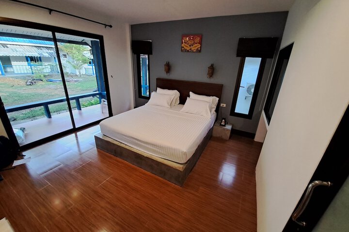 Room 5 of 49