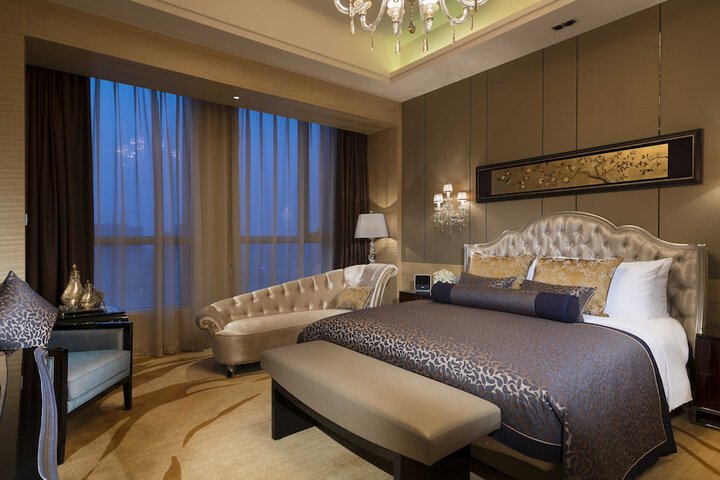 Room 14 of 63