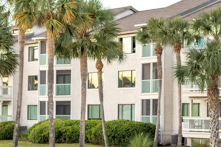 Hotel 211 of 220