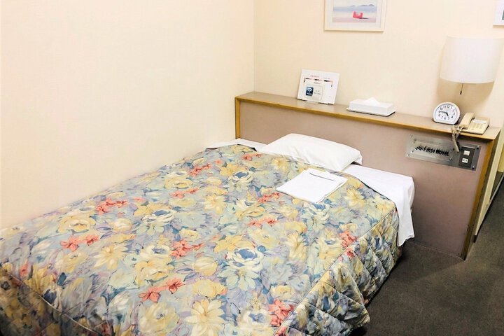 Room 14 of 48