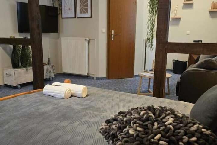 Room 9 of 43
