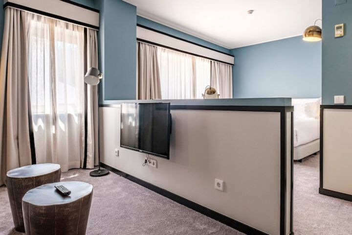 Room 64 of 157