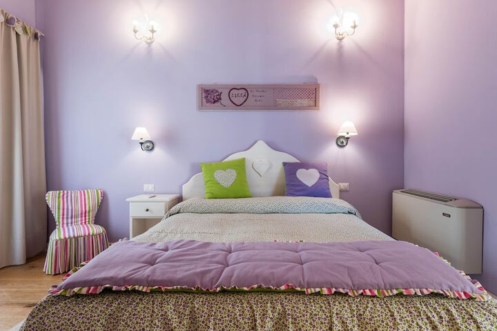 Room 34 of 153
