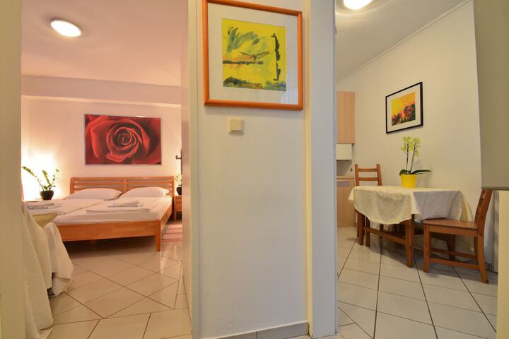 Room 2 of 133