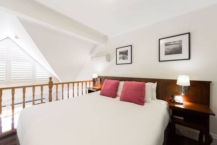 Room 10 of 94