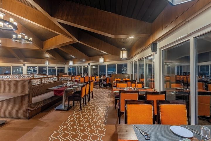 Dining 93 of 131