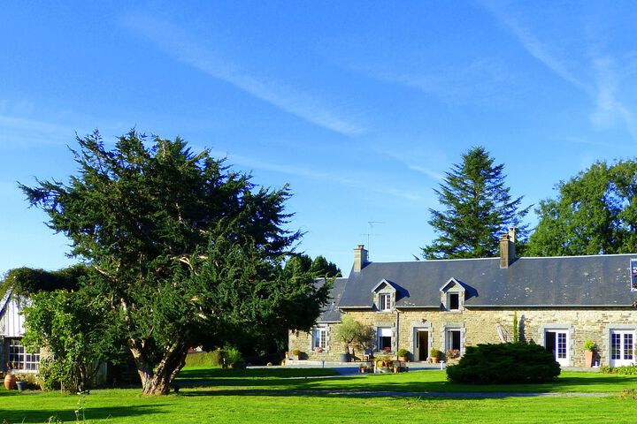 DOMAINE DE LHO TEL AU FRANC