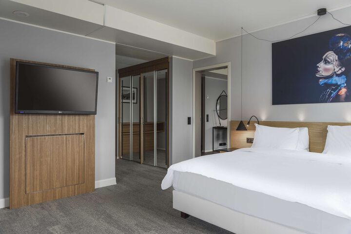 Room 29 of 84