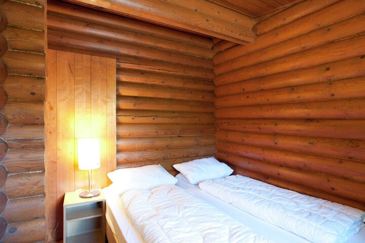 Room 8 of 34