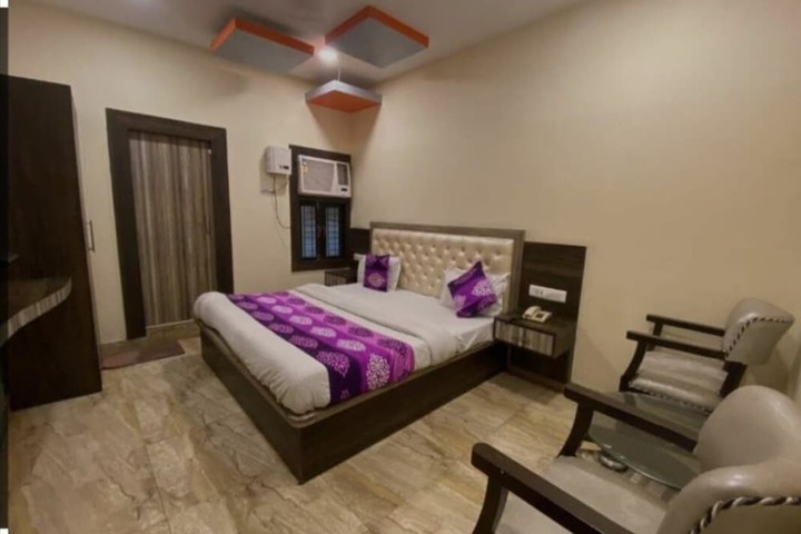 Room 5 of 5