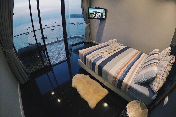 Room 9 of 62