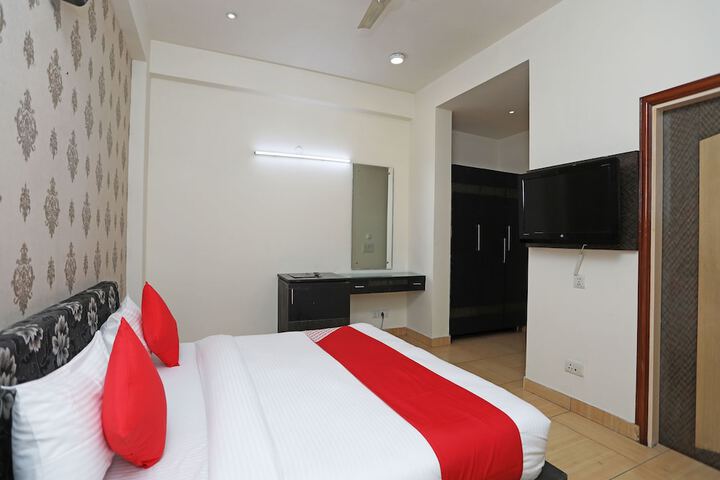 Room 17 of 19