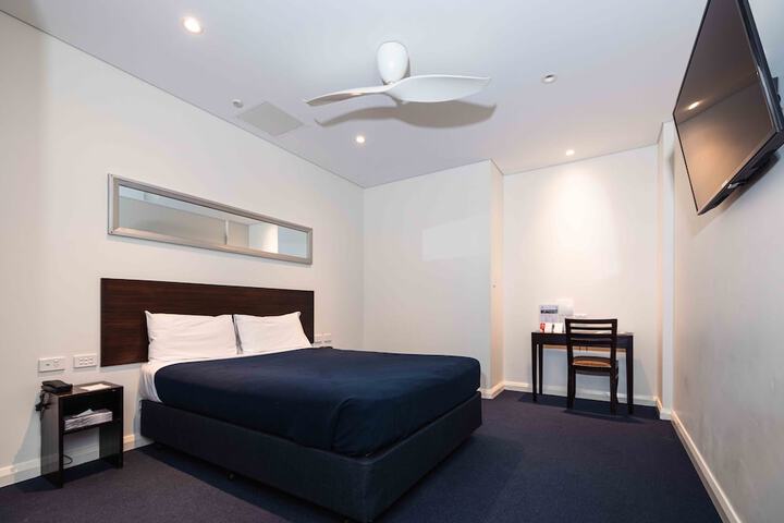 Room 26 of 53