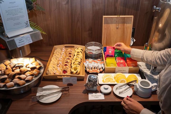 Breakfast/Coffee Service 102 of 146