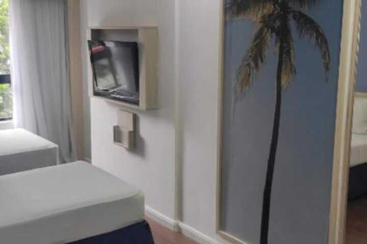 Room 8 of 41