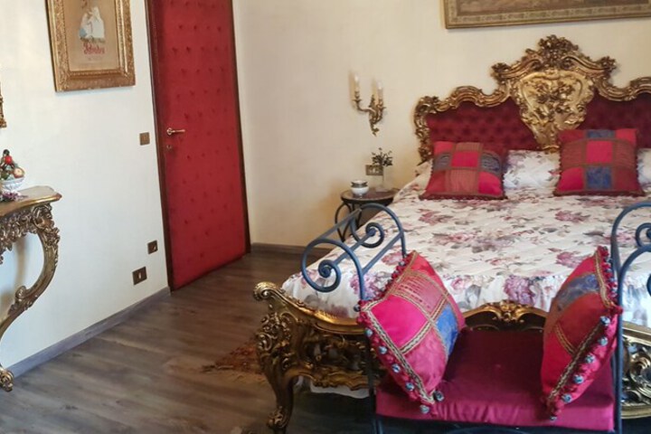Room 21 of 30