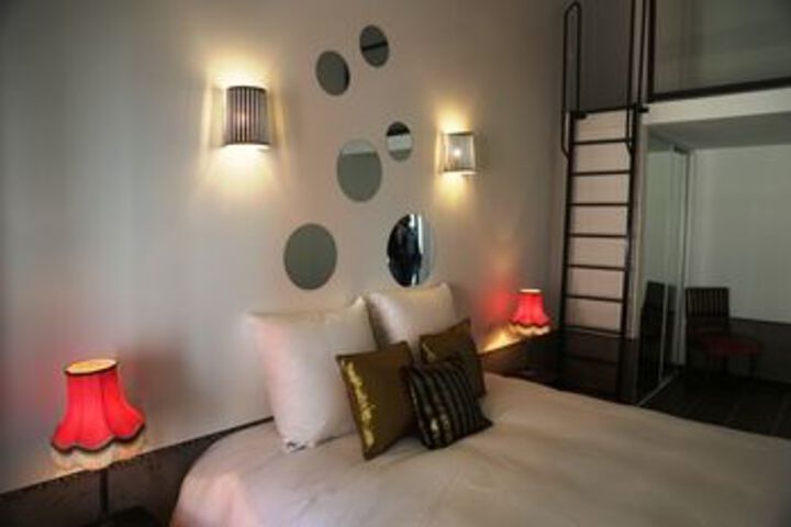 Room 26 of 73
